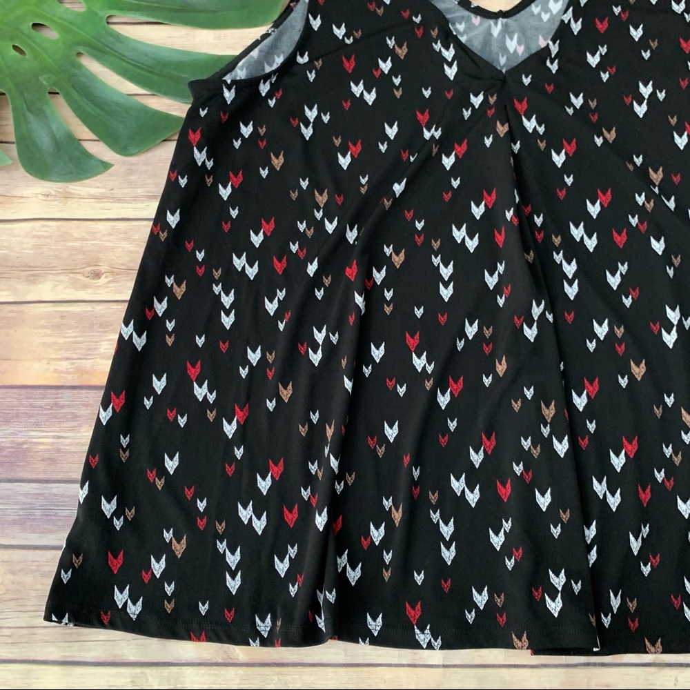 Torrid black and red geometric print tank top - Picture 8 of 10